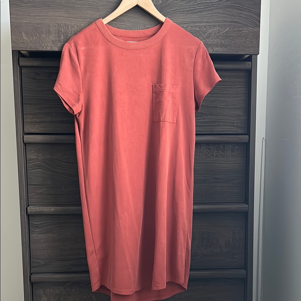 Lou & Grey by LOFT Coral T-Shirt Dress with Pocket